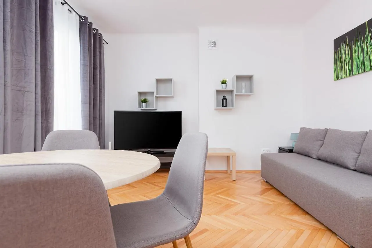 Apartament Kamienica Stanisława Augusta Warszawa by Renters